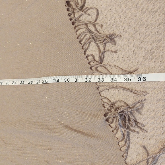 Adrienne Vittadini Women's wrap with gold flecks - Picture 6 of 6